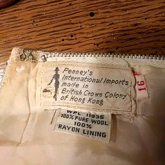 SALE. VINTAGE sequin top - Picture 5 of 8